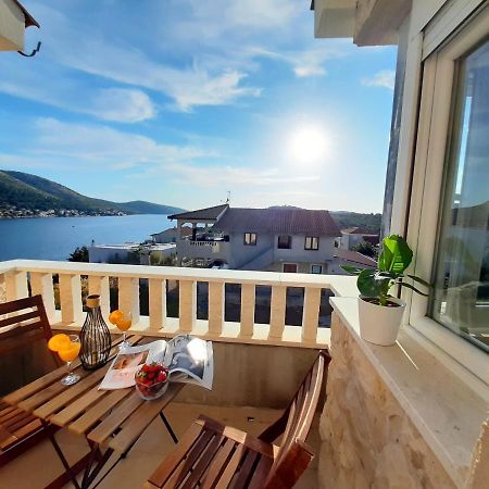 Apartamento Holiday Beach House Grebaštica Exterior foto