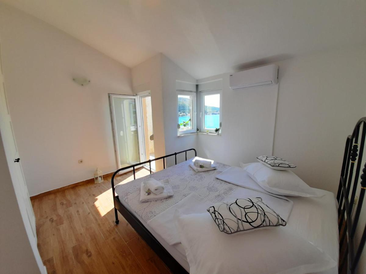 Apartamento Holiday Beach House Grebaštica Exterior foto