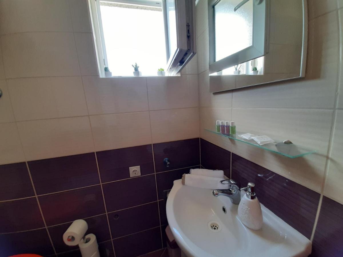 Apartamento Holiday Beach House Grebaštica Exterior foto