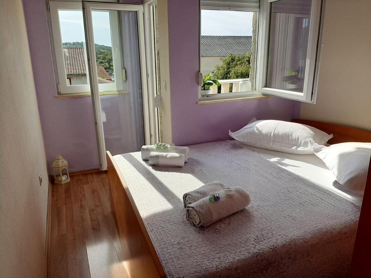Apartamento Holiday Beach House Grebaštica Exterior foto