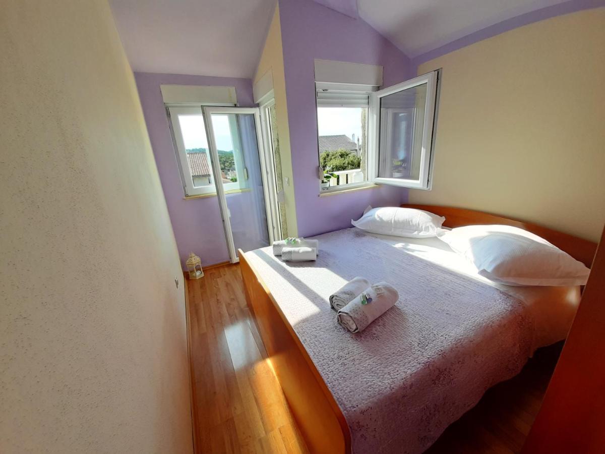 Apartamento Holiday Beach House Grebaštica Exterior foto