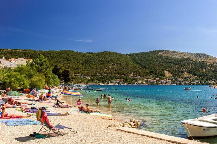 Apartamento Holiday Beach House Grebaštica Exterior foto