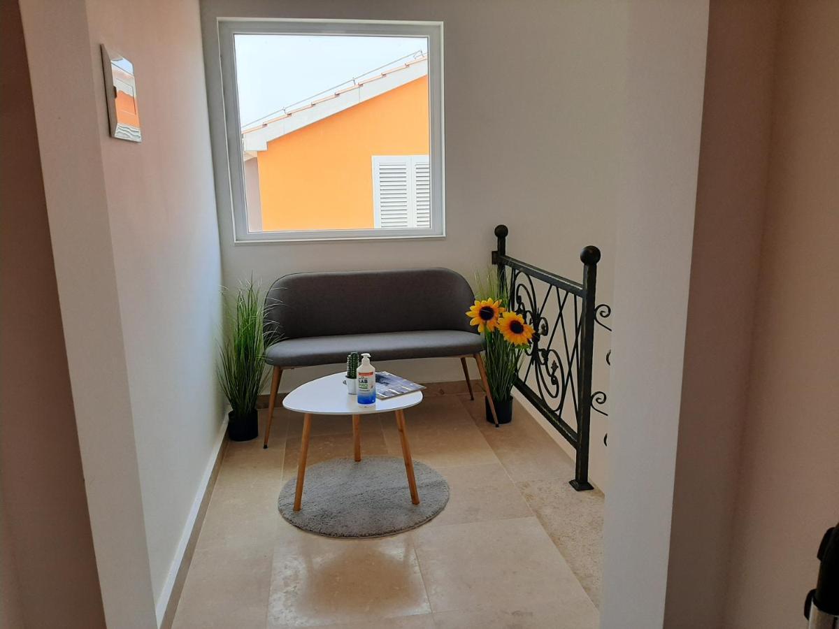 Apartamento Holiday Beach House Grebaštica Exterior foto