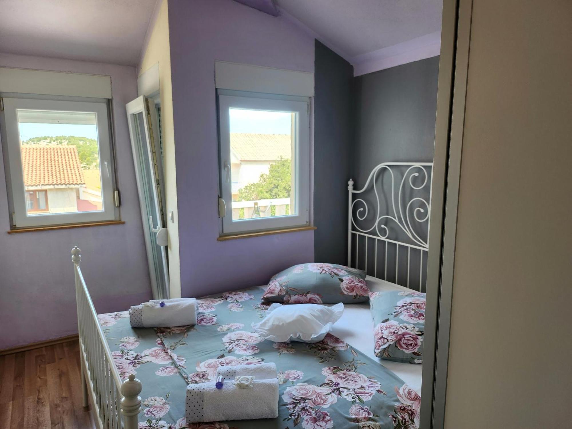 Apartamento Holiday Beach House Grebaštica Exterior foto
